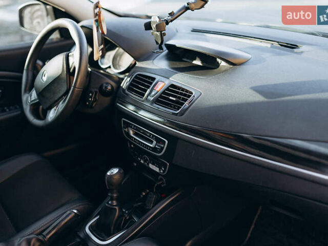 Серый Рено Меган, объемом двигателя 1.46 л и пробегом 288 тыс. км за 6550 $, фото 17 на Automoto.ua