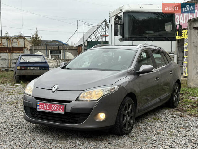Сірий Рено Меган, об'ємом двигуна 1.6 л та пробігом 227 тис. км за 7300 $, фото 3 на Automoto.ua