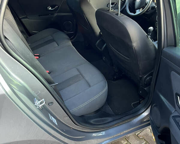 Сірий Рено Меган, об'ємом двигуна 1.5 л та пробігом 227 тис. км за 6650 $, фото 15 на Automoto.ua