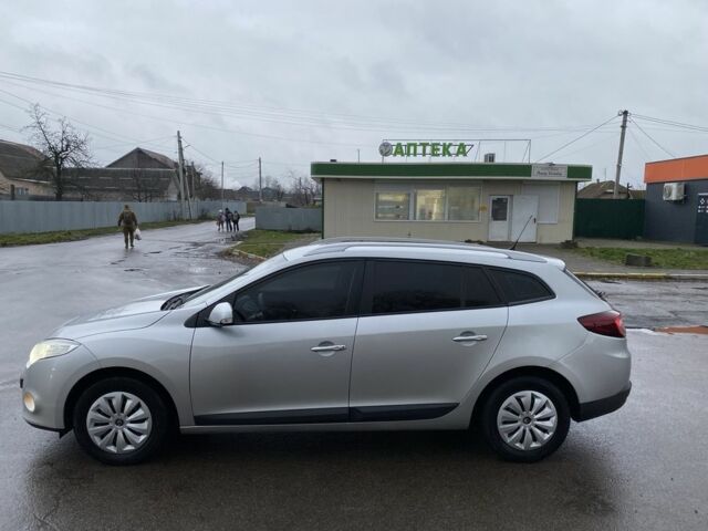 Серый Рено Меган, объемом двигателя 1.5 л и пробегом 306 тыс. км за 6300 $, фото 9 на Automoto.ua