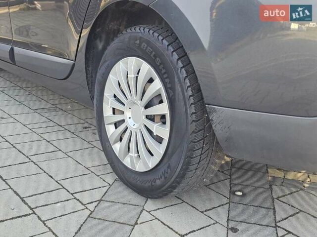 Серый Рено Меган, объемом двигателя 1.46 л и пробегом 257 тыс. км за 5150 $, фото 70 на Automoto.ua