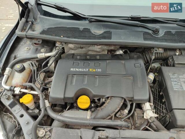 Серый Рено Меган, объемом двигателя 1.4 л и пробегом 250 тыс. км за 7500 $, фото 87 на Automoto.ua