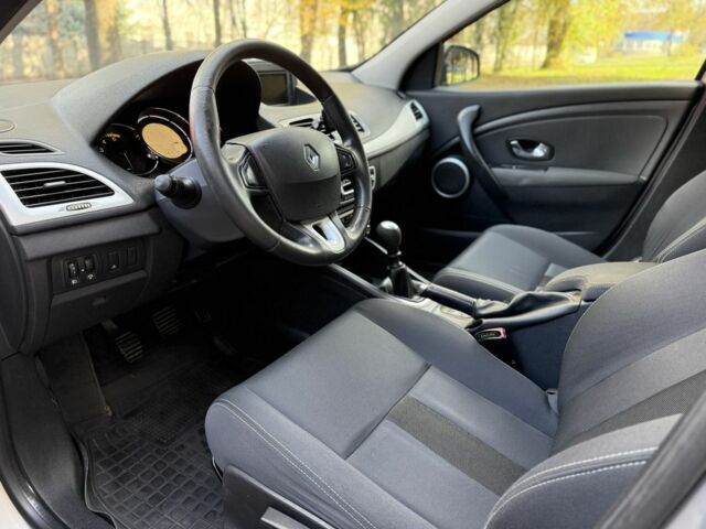 Серый Рено Меган, объемом двигателя 1.5 л и пробегом 280 тыс. км за 6800 $, фото 12 на Automoto.ua