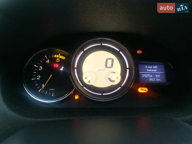 Серый Рено Меган, объемом двигателя 1.87 л и пробегом 312 тыс. км за 5800 $, фото 8 на Automoto.ua