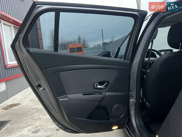 Серый Рено Меган, объемом двигателя 1.6 л и пробегом 182 тыс. км за 7800 $, фото 60 на Automoto.ua