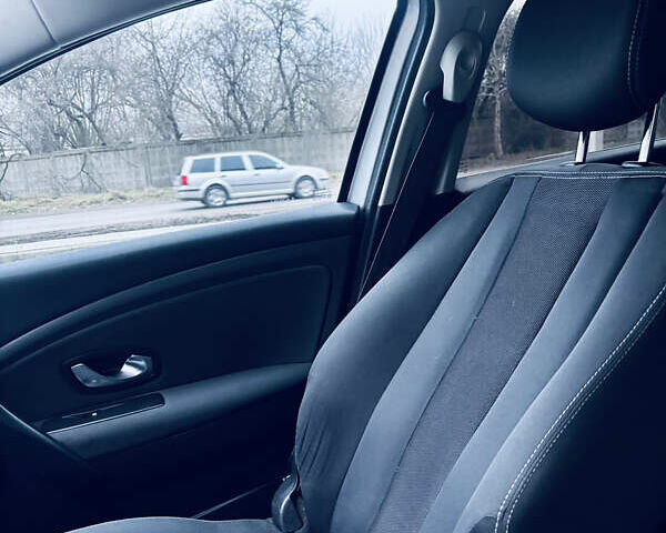 Сірий Рено Меган, об'ємом двигуна 1.46 л та пробігом 224 тис. км за 6700 $, фото 20 на Automoto.ua