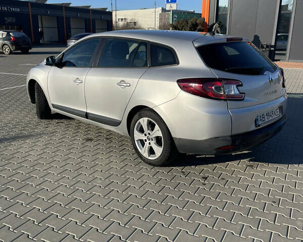 Серый Рено Меган, объемом двигателя 1.5 л и пробегом 279 тыс. км за 6750 $, фото 5 на Automoto.ua