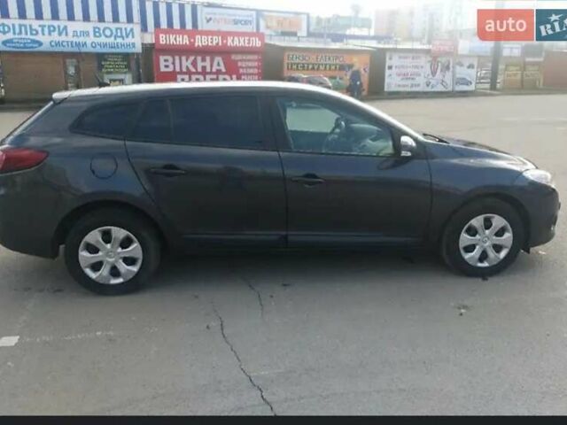 Серый Рено Меган, объемом двигателя 1.5 л и пробегом 300 тыс. км за 6600 $, фото 4 на Automoto.ua