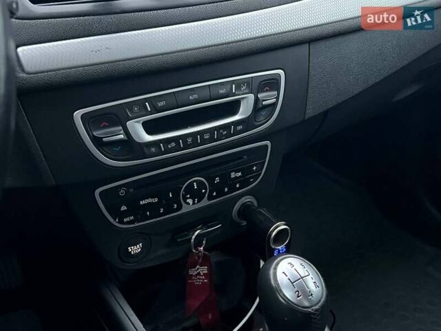 Серый Рено Меган, объемом двигателя 1.5 л и пробегом 269 тыс. км за 6000 $, фото 22 на Automoto.ua