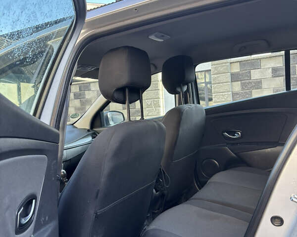 Серый Рено Меган, объемом двигателя 1.46 л и пробегом 244 тыс. км за 4950 $, фото 29 на Automoto.ua