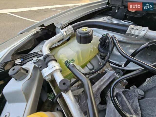 Серый Рено Меган, объемом двигателя 1.6 л и пробегом 195 тыс. км за 7850 $, фото 111 на Automoto.ua