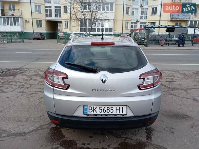Серый Рено Меган, объемом двигателя 1.6 л и пробегом 204 тыс. км за 6800 $, фото 1 на Automoto.ua