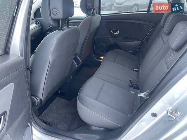 Серый Рено Меган, объемом двигателя 1.6 л и пробегом 225 тыс. км за 7599 $, фото 20 на Automoto.ua