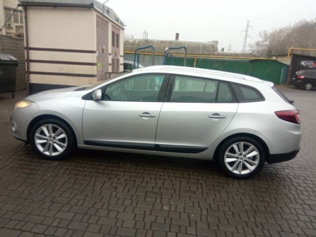 Серый Рено Меган, объемом двигателя 1.5 л и пробегом 260 тыс. км за 6600 $, фото 1 на Automoto.ua