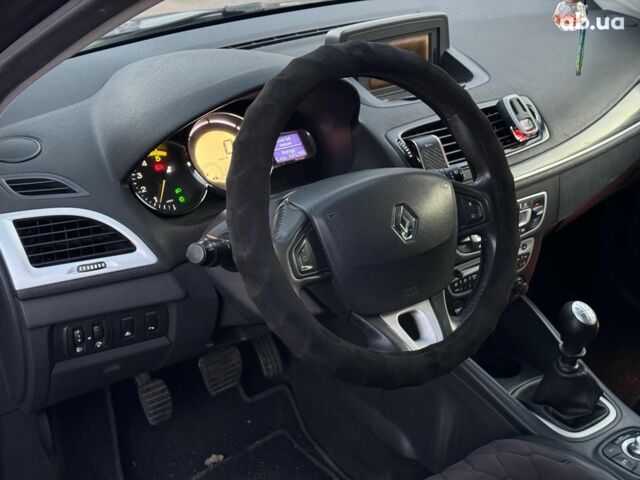 Серый Рено Меган, объемом двигателя 1.9 л и пробегом 297 тыс. км за 7290 $, фото 14 на Automoto.ua