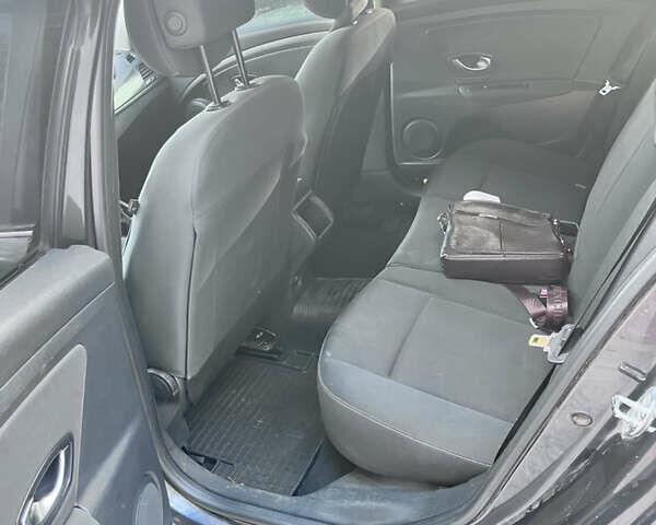 Серый Рено Меган, объемом двигателя 1.46 л и пробегом 325 тыс. км за 6400 $, фото 18 на Automoto.ua