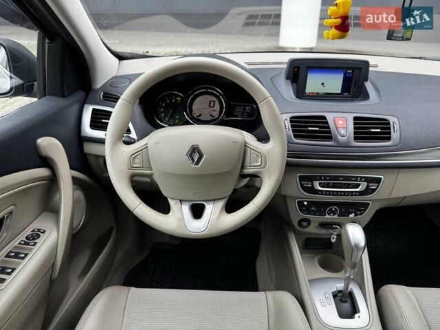 Серый Рено Меган, объемом двигателя 2 л и пробегом 260 тыс. км за 7800 $, фото 15 на Automoto.ua