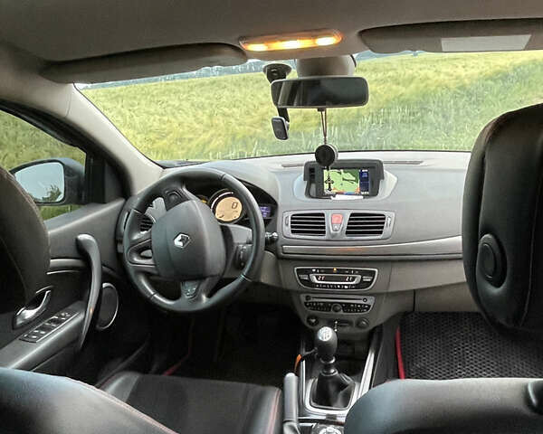 Сірий Рено Меган, об'ємом двигуна 1.46 л та пробігом 312 тис. км за 6700 $, фото 8 на Automoto.ua