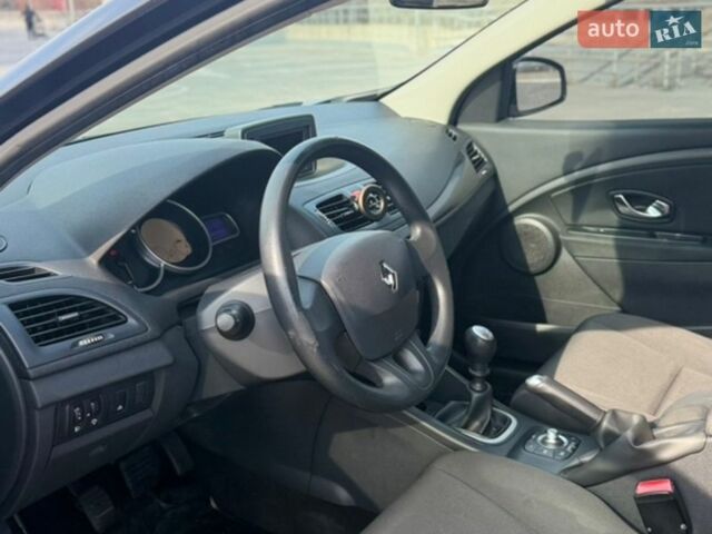 Сірий Рено Меган, об'ємом двигуна 1.46 л та пробігом 248 тис. км за 7300 $, фото 8 на Automoto.ua