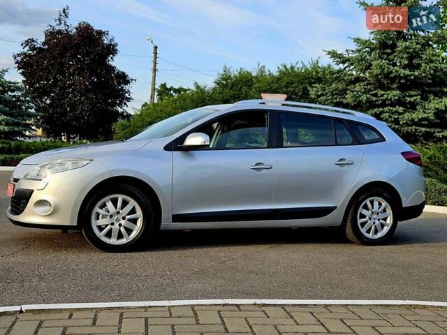 Серый Рено Меган, объемом двигателя 1.6 л и пробегом 195 тыс. км за 7850 $, фото 7 на Automoto.ua