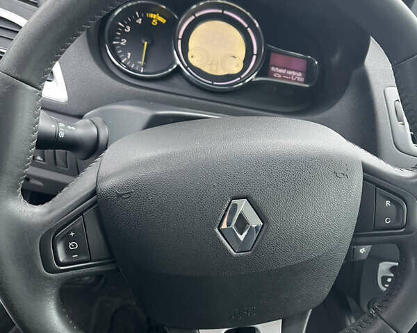 Сірий Рено Меган, об'ємом двигуна 1.5 л та пробігом 240 тис. км за 7499 $, фото 19 на Automoto.ua