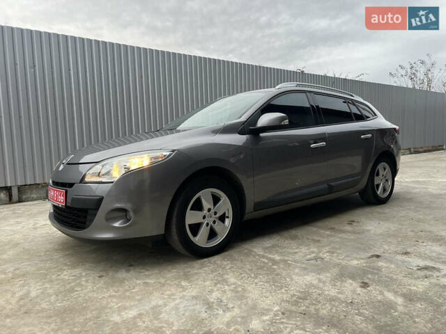 Серый Рено Меган, объемом двигателя 1.6 л и пробегом 182 тыс. км за 7800 $, фото 3 на Automoto.ua