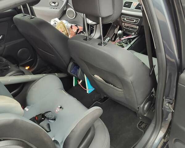 Серый Рено Меган, объемом двигателя 1.4 л и пробегом 250 тыс. км за 7500 $, фото 141 на Automoto.ua