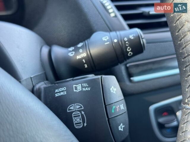 Серый Рено Меган, объемом двигателя 1.4 л и пробегом 187 тыс. км за 6749 $, фото 49 на Automoto.ua