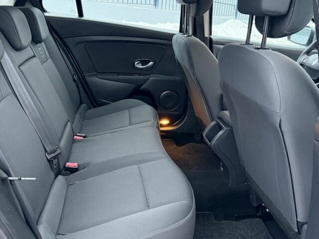 Сірий Рено Меган, об'ємом двигуна 1.6 л та пробігом 181 тис. км за 7700 $, фото 12 на Automoto.ua