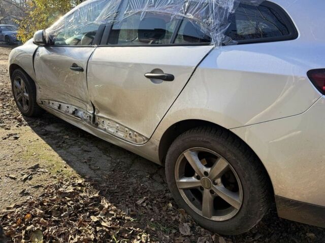 Серый Рено Меган, объемом двигателя 1.5 л и пробегом 235 тыс. км за 2700 $, фото 2 на Automoto.ua