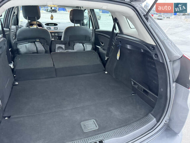 Серый Рено Меган, объемом двигателя 1.6 л и пробегом 181 тыс. км за 7700 $, фото 42 на Automoto.ua