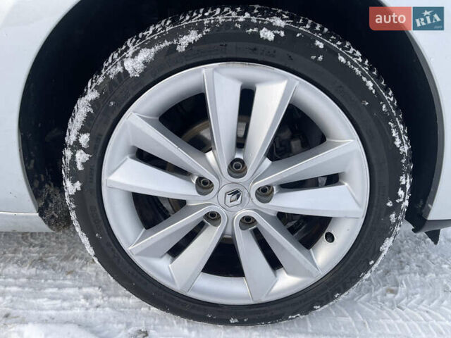 Серый Рено Меган, объемом двигателя 1.6 л и пробегом 225 тыс. км за 7599 $, фото 13 на Automoto.ua