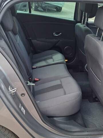 Серый Рено Меган, объемом двигателя 1.6 л и пробегом 195 тыс. км за 7900 $, фото 1 на Automoto.ua