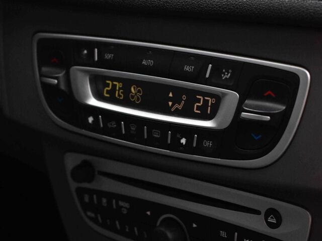 Сірий Рено Меган, об'ємом двигуна 1.5 л та пробігом 248 тис. км за 6799 $, фото 17 на Automoto.ua