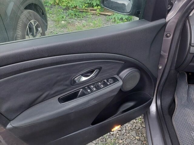 Сірий Рено Меган, об'ємом двигуна 1.5 л та пробігом 206 тис. км за 6000 $, фото 6 на Automoto.ua