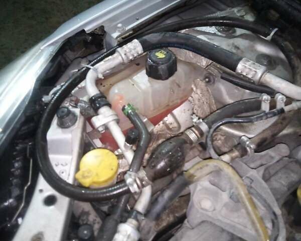 Серый Рено Меган, объемом двигателя 1.5 л и пробегом 260 тыс. км за 6000 $, фото 15 на Automoto.ua