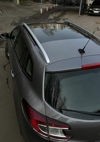 Сірий Рено Меган, об'ємом двигуна 1.46 л та пробігом 315 тис. км за 6999 $, фото 4 на Automoto.ua