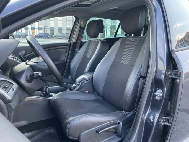 Серый Рено Меган, объемом двигателя 1.5 л и пробегом 290 тыс. км за 5999 $, фото 12 на Automoto.ua