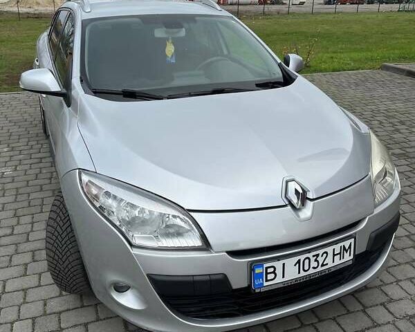 Сірий Рено Меган, об'ємом двигуна 1.87 л та пробігом 267 тис. км за 6900 $, фото 1 на Automoto.ua