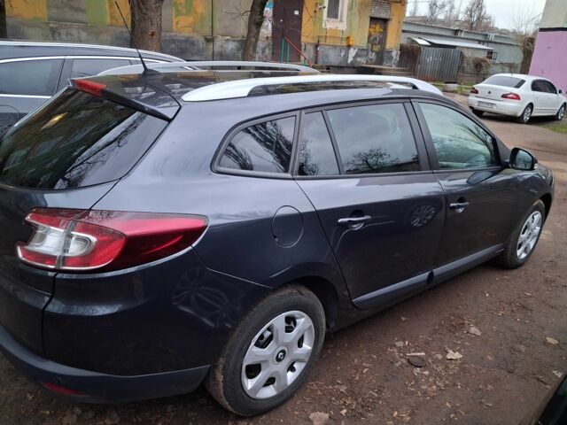 Серый Рено Меган, объемом двигателя 1.5 л и пробегом 3 тыс. км за 7000 $, фото 2 на Automoto.ua