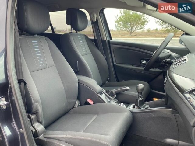 Сірий Рено Меган, об'ємом двигуна 1.46 л та пробігом 290 тис. км за 5800 $, фото 15 на Automoto.ua
