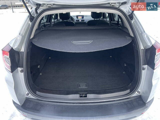 Серый Рено Меган, объемом двигателя 1.6 л и пробегом 225 тыс. км за 7599 $, фото 23 на Automoto.ua