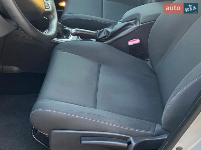 Сірий Рено Меган, об'ємом двигуна 1.5 л та пробігом 228 тис. км за 7600 $, фото 26 на Automoto.ua