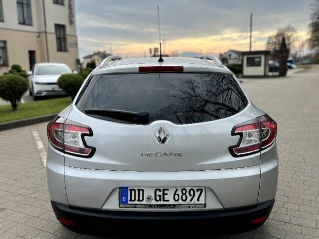 Серый Рено Меган, объемом двигателя 1.5 л и пробегом 263 тыс. км за 5490 $, фото 7 на Automoto.ua