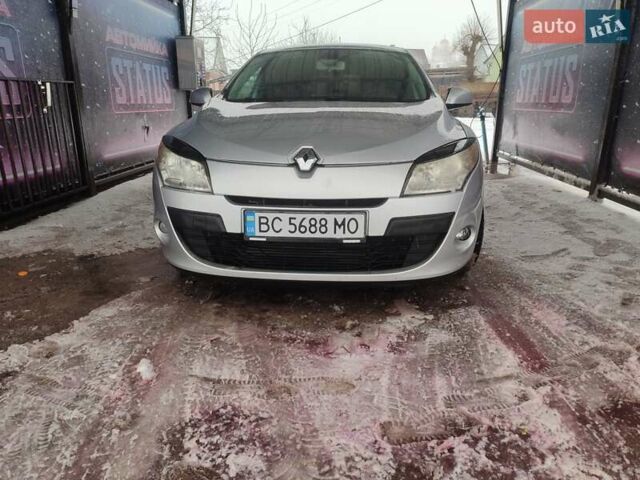 Серый Рено Меган, объемом двигателя 1.5 л и пробегом 259 тыс. км за 5650 $, фото 4 на Automoto.ua