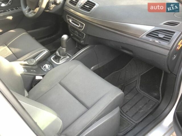 Сірий Рено Меган, об'ємом двигуна 1.6 л та пробігом 206 тис. км за 6300 $, фото 6 на Automoto.ua
