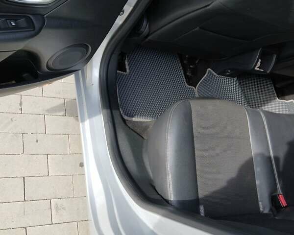 Серый Рено Меган, объемом двигателя 1.87 л и пробегом 282 тыс. км за 7900 $, фото 8 на Automoto.ua