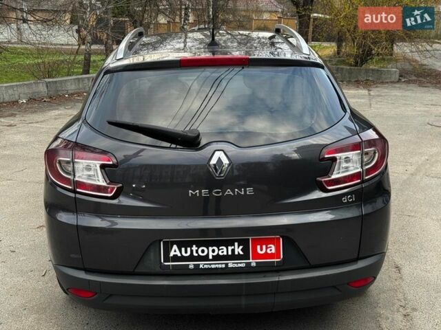 Серый Рено Меган, объемом двигателя 1.5 л и пробегом 248 тыс. км за 7790 $, фото 14 на Automoto.ua