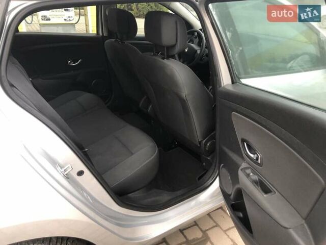 Серый Рено Меган, объемом двигателя 1.6 л и пробегом 250 тыс. км за 6400 $, фото 7 на Automoto.ua