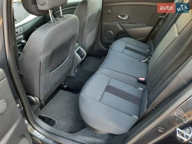 Серый Рено Меган, объемом двигателя 1.6 л и пробегом 183 тыс. км за 7600 $, фото 52 на Automoto.ua